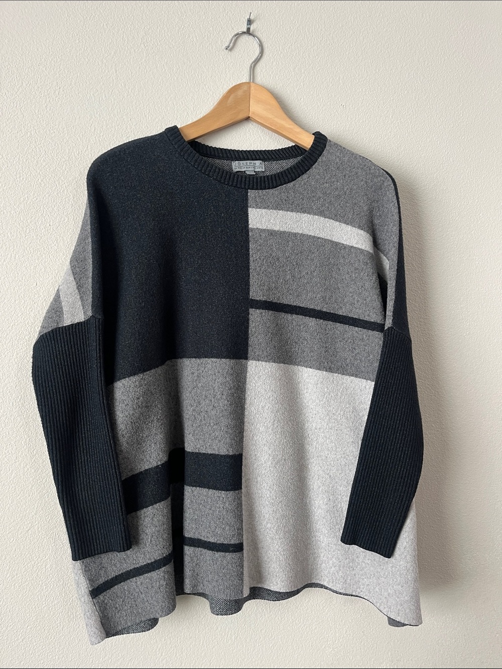 Joseph A Women's Geometric Crewneck Boxy Sweater - Black & Gray Size S